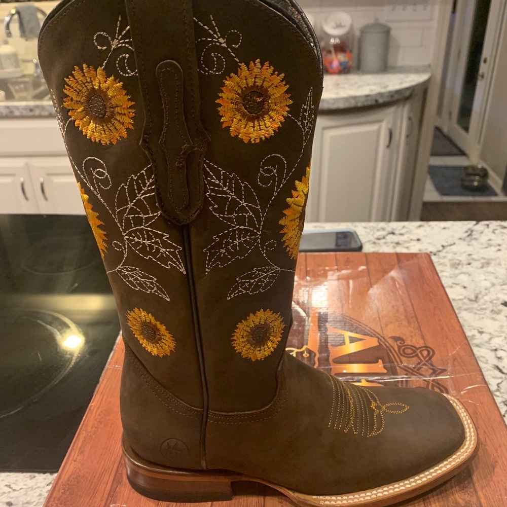 sunflower cowgirl boots
